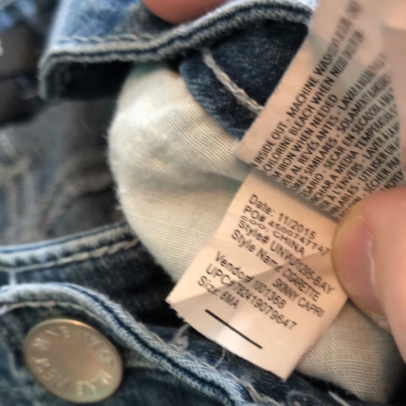 END OF YEAR SALE! | Nine West Cigarette Skinny Capri Jeans - Picture 5 of 5